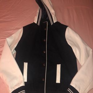 VARSITY JACKET SIZE M